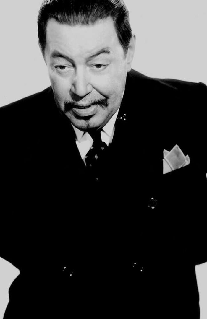 Charlie Chan (Warner Oland) background