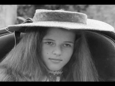 Anne-Marie Mallik in Alice in Wonderland (1966)