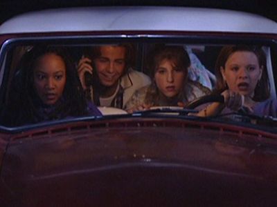 Jenna von Oÿ, Samaria Graham, Joey Lawrence, and Mayim Bialik in Blossom (1990)