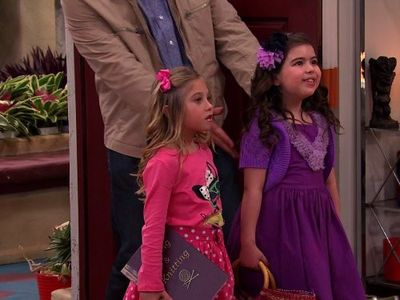 Sophia Grace and Rosie McClelland in Sam & Cat (2013)