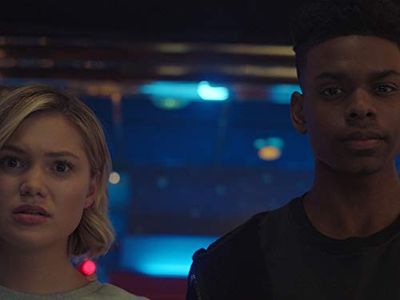 Olivia Holt and Aubrey Joseph in Cloak & Dagger (2018)