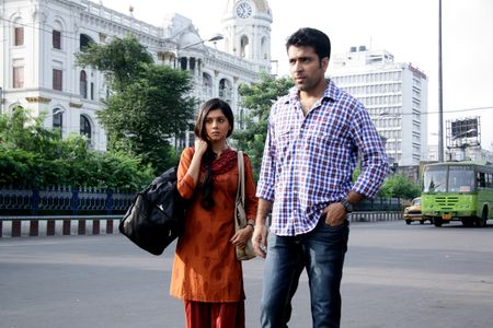 Payel Sarkar and Abir Chatterjee in Bojhena Shey Bojhena (2012)