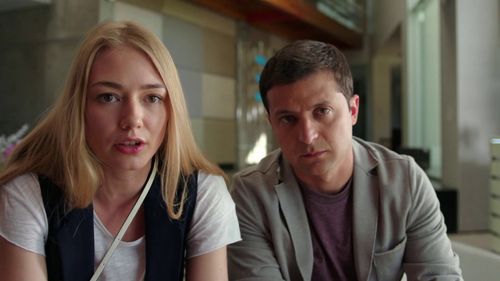 Oksana Akinshina and Volodymyr Zelenskyy in 8 New Dates (2014)