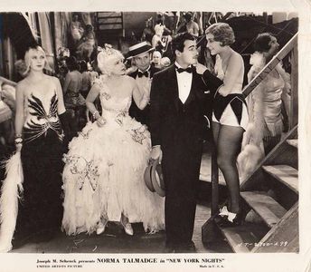 Mary Doran, Roscoe Karns, Gilbert Roland, Norma Talmadge, and Lilyan Tashman in New York Nights (1929)