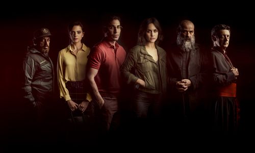 Eduard Fernández, Pepón Nieto, Manolo Solo, Macarena Gómez, Miguel Ángel Silvestre, and Megan Montaner in 30 Coins (2020