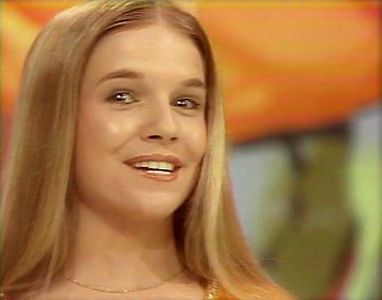 Geri Reischl in The Brady Bunch Variety Hour (1976)