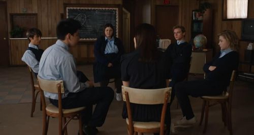 Jennifer Ehle, Chloë Grace Moretz, Melanie Ehrlich, Owen Campbell, Isaac Jin Solstein, and Christopher Dylan White in Th