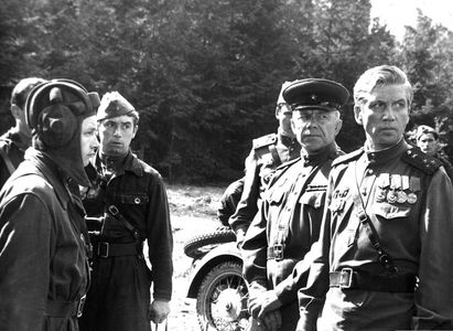 German Kolushkin, Mikhail Kononov, and Valentin Zubkov in At War as at War (1969)