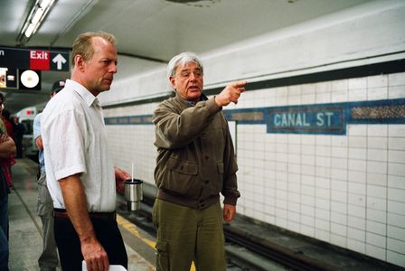 Bruce Willis and Richard Donner in 16 Blocks (2006)