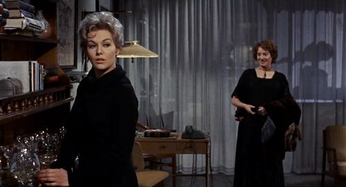 Kim Novak and Elsa Lanchester in Bell Book and Candle (1958)