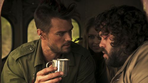 Josh Duhamel, Dan Fogler, and Kelly Hutchinson in Don Peyote (2014)