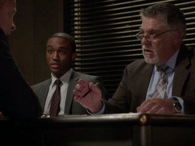 Bruce McGill and Lee Thompson Young in Rizzoli & Isles (2010)