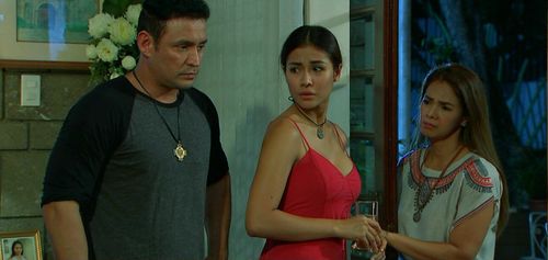 Emilio Garcia, Patricia Javier, and Sanya Lopez in Haplos (2017)