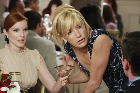 Felicity Huffman, Marcia Cross, and Charlie Babcock in Desperate Housewives (2004)