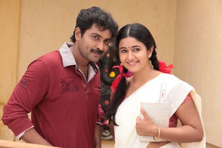 Narain and Poonam Bajwa in Thambikottai (2011)