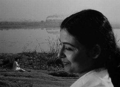 Anil Chatterjee and Supriya Choudhury in The Cloud-Capped Star (1960)