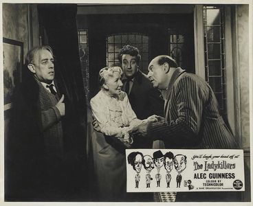 Alec Guinness, Peter Sellers, Danny Green, and Katie Johnson in The Ladykillers (1955)