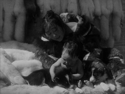 Alice Nevalinga in Nanook of the North (1922)