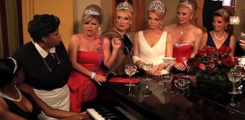 DH Lewis, Lynne Newton, Kathy Bell Denton, Andrea M. Anderson, and Lynne Alana Delaney in Southern dysComfort (2012)