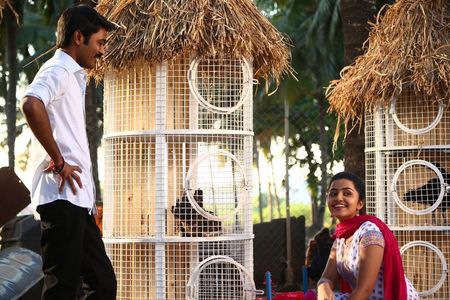 Dhanush and Anupama Parameswaran in Kodi (2016)