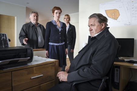 Michael Brandner, Melanie Marschke, Andreas Schmidt-Schaller, and Fanny Stavjanik in Leipzig Homicide (2001)