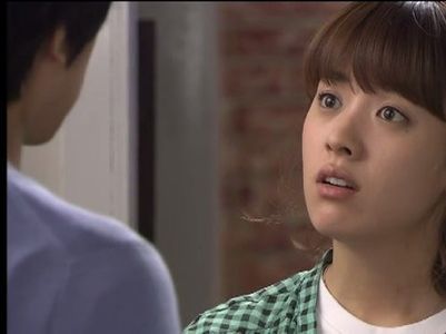 Han Hyo-joo in Shining Inheritance (2009)