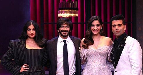 Karan Johar, Sonam Kapoor, Rhea Kapoor, and Harshvardhan Kapoor in Koffee with Karan (2004)