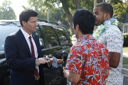 David Boreanaz and Reggie Austin in Bones (2005)