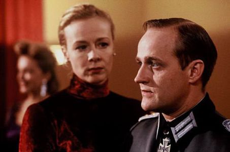 Katja Riemann and Jürgen Vogel in Rosenstrasse (2003)