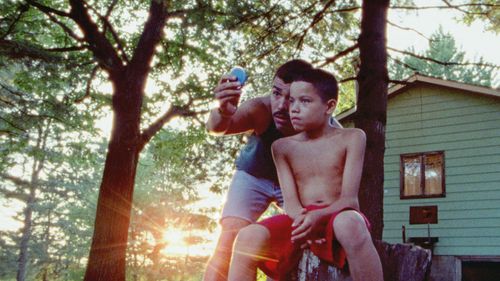 Raúl Castillo and Evan Rosado in We the Animals (2018)