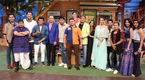 Sachin Khedekar, Isha Koppikar, Mahesh Manjrekar, Kiku Sharda, Sumona Chakravarti, Medha Manjrekar, Kapil Sharma, Sanskr