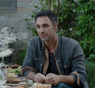 Raoul Bova in All Roads Lead to Rome (2015)