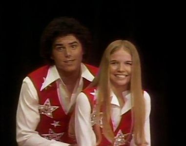 Christopher Knight and Geri Reischl in The Brady Bunch Variety Hour (1976)