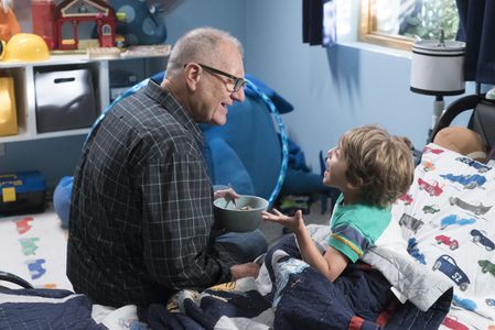 Ed O'Neill and Jeremy Maguire in Modern Family (2009)