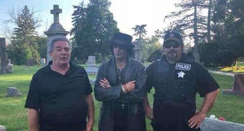 (L-R) Frank Pietrangolare, Richard Grieco, Tony DeGuide on “VampireS” film set.