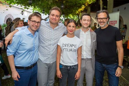 7500 cast and crew: writer Senad Halilbasic, director Patrick Vollrath and the actors Aylin Tezel, Joseph Gordon-Levitt 