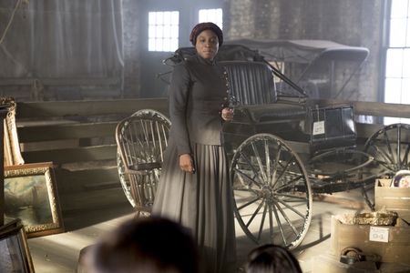 Aisha Hinds in Underground (2016)