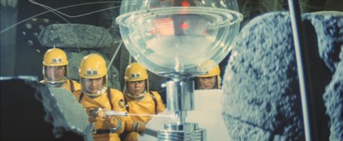 Akira Kubo, Wataru Ômae, Yasuhiko Saijô, and Chôtarô Tôgin in Destroy All Monsters (1968)