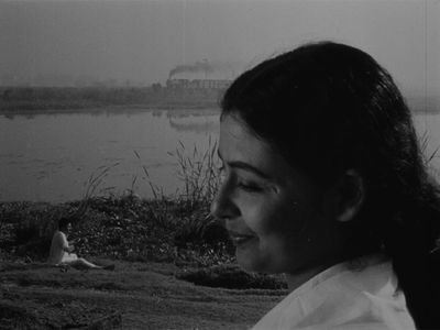 Anil Chatterjee and Supriya Choudhury in The Cloud-Capped Star (1960)