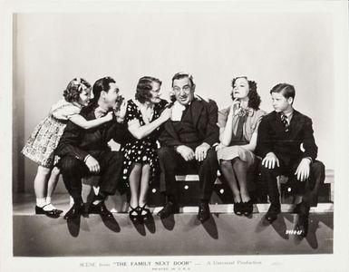 Hugh Herbert, Benny Bartlett, Ruth Donnelly, Joy Hodges, Juanita Quigley, and Eddie Quillan in The Family Next Door (193