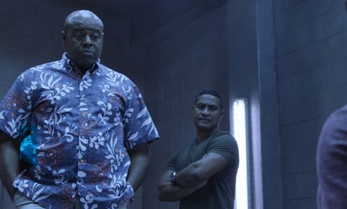 Chi McBride and Beulah Koale in Hawaii Five-0 (2010)