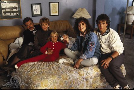 Nancy Allen, Tom Skerritt, Lara Flynn Boyle, Heather O'Rourke, and Kipley Wentz in Poltergeist III (1988)