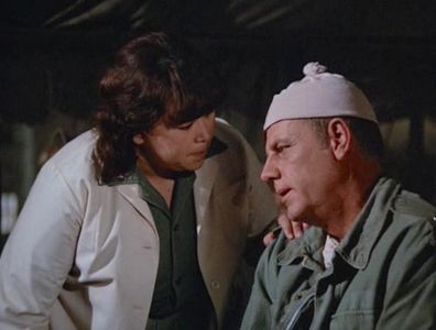 Kellye Nakahara and McLean Stevenson in M*A*S*H (1972)