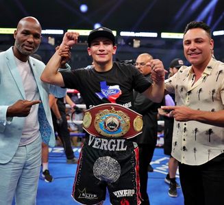 Oscar De La Hoya, Vergil Ortiz Jr., and Bernard Hopkins in DAZN Boxing: WBO International Welterweight Title: Vergil Ort