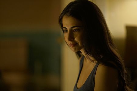 Dilan Gwyn in Beyond (2016)