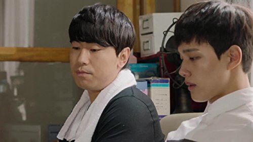 Yeo Jin-gu and Lee Si-eon in Reunited Worlds (2017)