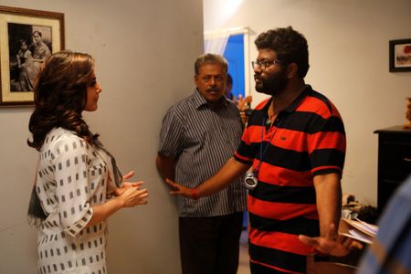 Delhi Ganesh, Samantha Ruth Prabhu, and P.S. Mithran in Irumbu Thirai (2018)