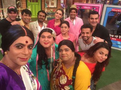 Arbaaz Khan, Sohail Khan, Ali Asgar, Sunil Grover, Nawazuddin Siddiqui, Kiku Sharda, Amy Jackson, and Kapil Sharma in Th