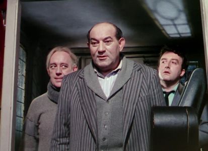 Alec Guinness, Peter Sellers, and Danny Green in The Ladykillers (1955)