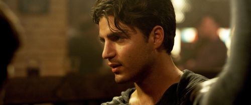 Still of Maxi Iglesias in Asesinos inocentes (2015)